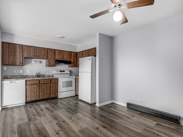 15818 TERRACE Drive R3, Oak Forest, IL 60452