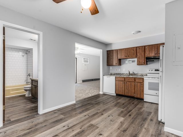 15818 TERRACE Drive R3, Oak Forest, IL 60452