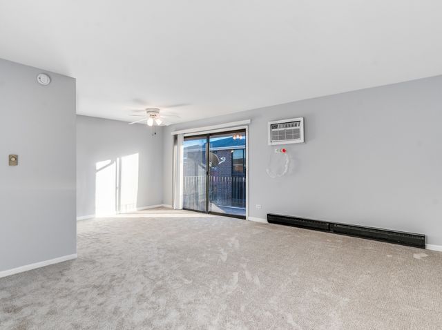 15818 TERRACE Drive R3, Oak Forest, IL 60452