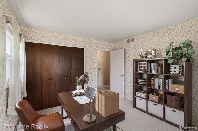 17524 Park Street, Livonia, MI 48152