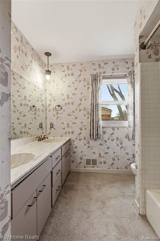 17524 Park Street, Livonia, MI 48152