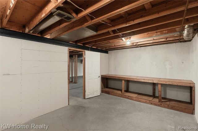 17524 Park Street, Livonia, MI 48152