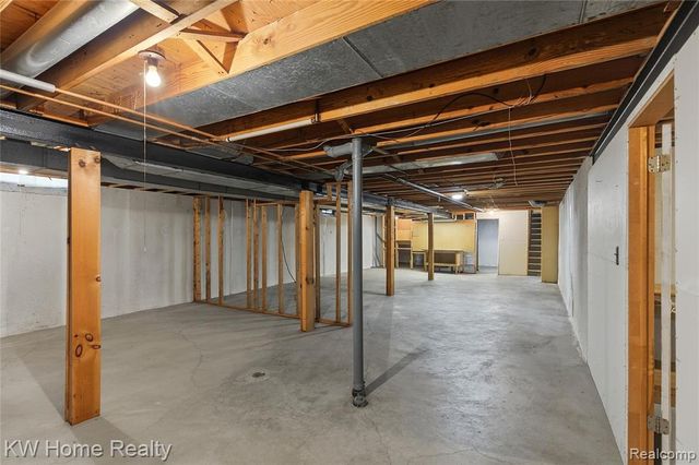 17524 Park Street, Livonia, MI 48152