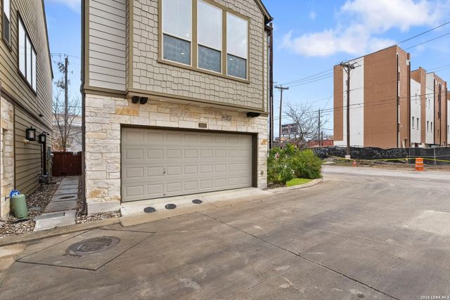 2003 McCullough, San Antonio, TX 78212