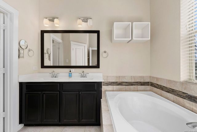 2003 McCullough, San Antonio, TX 78212