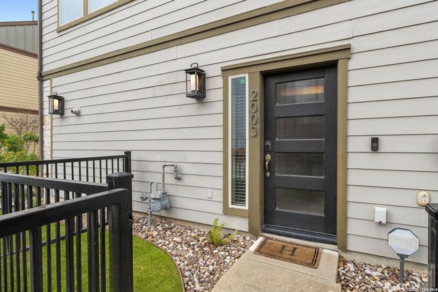 2003 McCullough, San Antonio, TX 78212