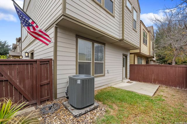 2003 McCullough, San Antonio, TX 78212