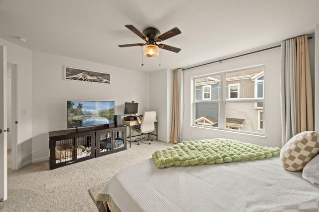 799 Roselyn Drive, Victoria, MN 55386