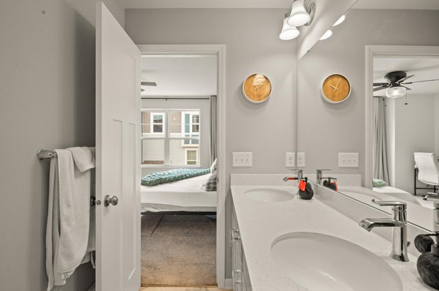 799 Roselyn Drive, Victoria, MN 55386