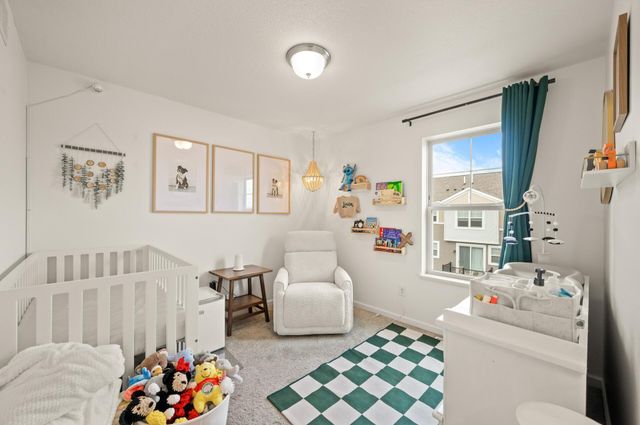 799 Roselyn Drive, Victoria, MN 55386