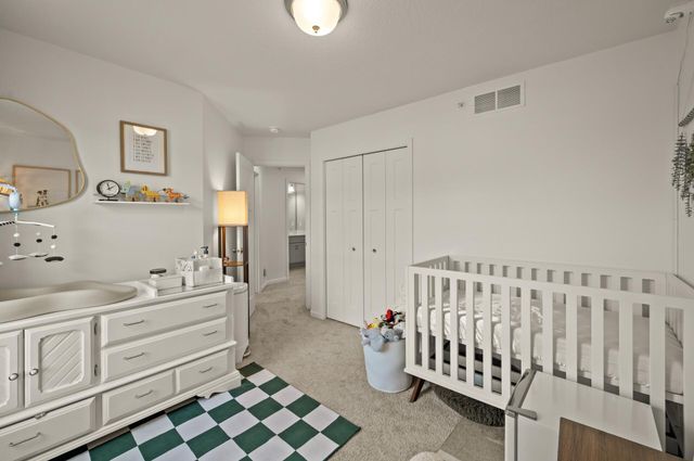 799 Roselyn Drive, Victoria, MN 55386