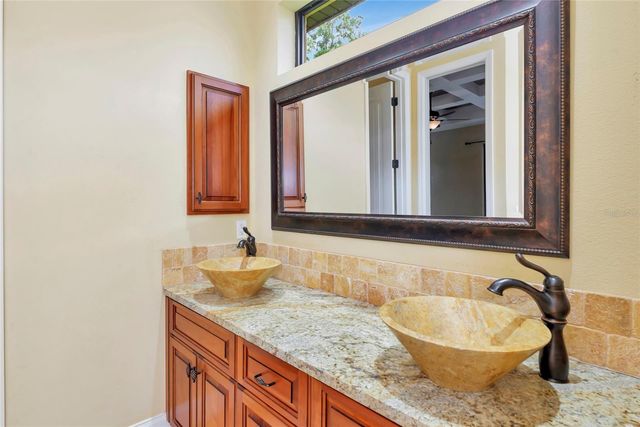 5624 AARON COURT, Sarasota, FL 34232