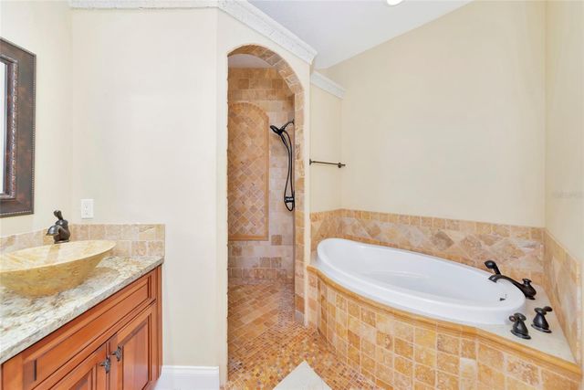 5624 AARON COURT, Sarasota, FL 34232