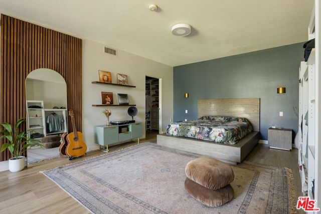 13045 Pacific 117, Los Angeles, CA 90094