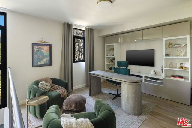 13045 Pacific 117, Los Angeles, CA 90094