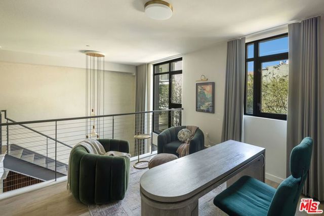 13045 Pacific 117, Los Angeles, CA 90094