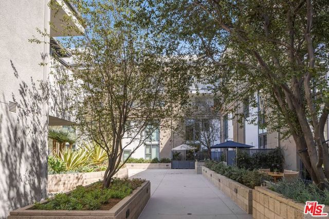 13045 Pacific 117, Los Angeles, CA 90094