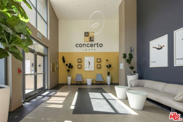 13045 Pacific 117, Los Angeles, CA 90094