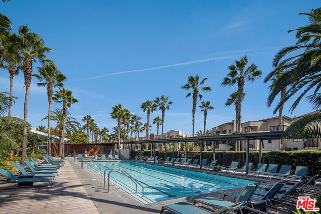 13045 Pacific 117, Los Angeles, CA 90094
