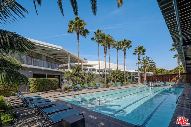 13045 Pacific 117, Los Angeles, CA 90094