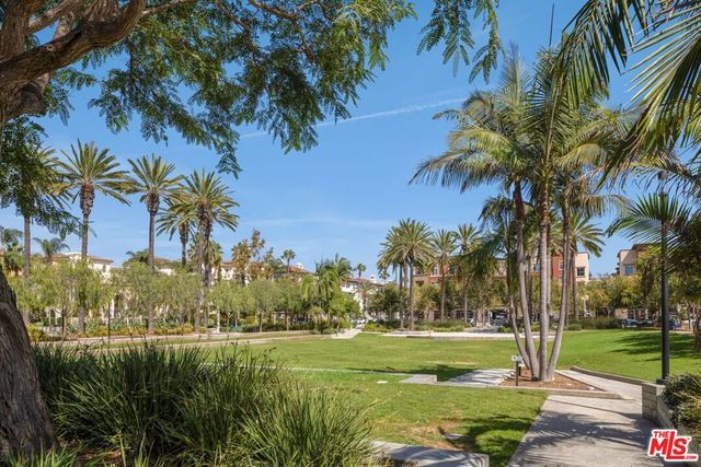 13045 Pacific 117, Los Angeles, CA 90094