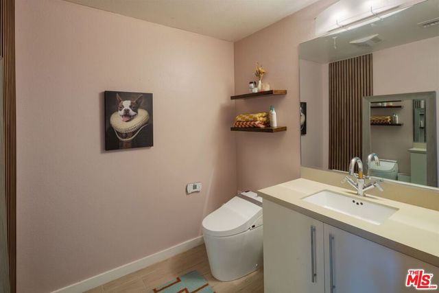 13045 Pacific 117, Los Angeles, CA 90094