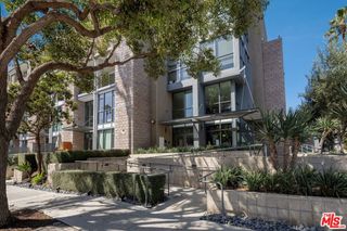 13045 Pacific 117, Los Angeles, CA 90094
