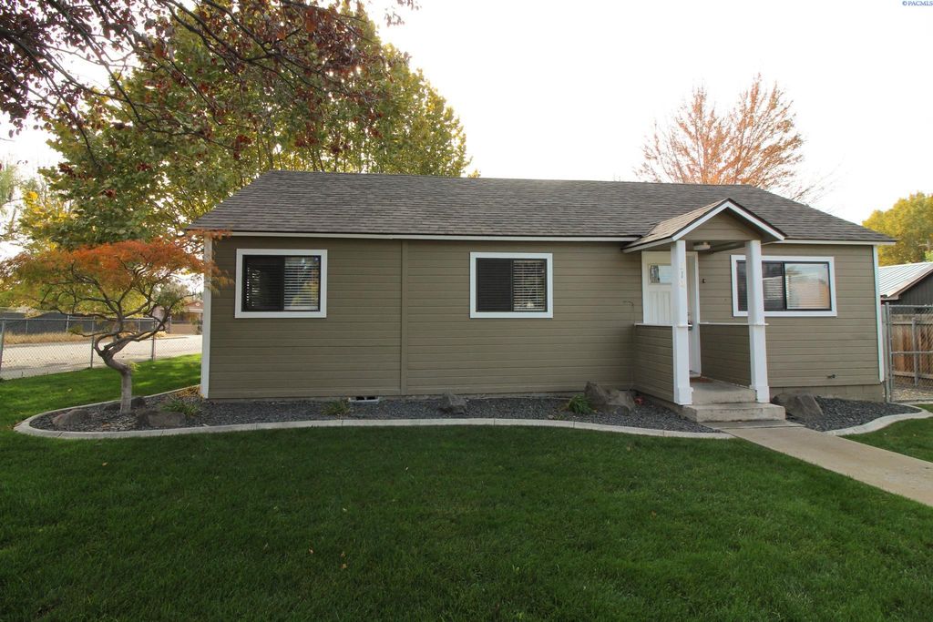 316 E 5th Avenue, Kennewick, WA 99337