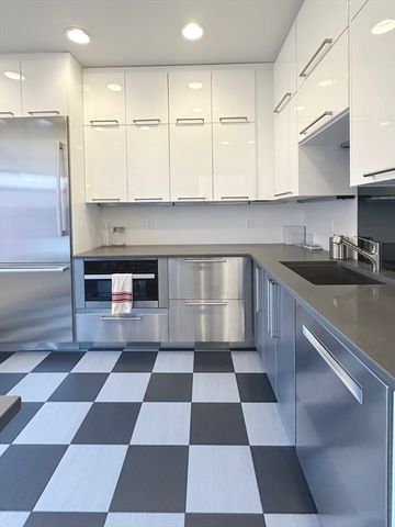 17 Gloucester St 5, Boston, MA 02115