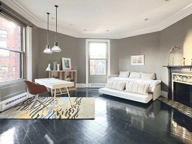 17 Gloucester St 5, Boston, MA 02115