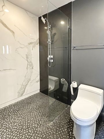 17 Gloucester St 5, Boston, MA 02115