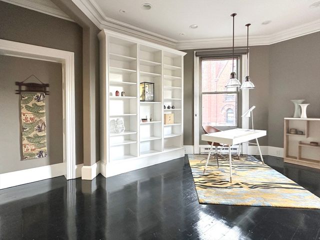 17 Gloucester St 5, Boston, MA 02115