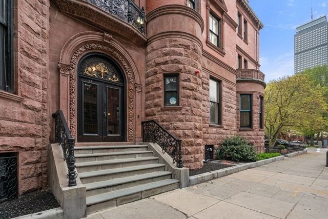 17 Gloucester St 5, Boston, MA 02115