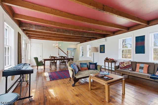 15 Welisewitz Road, East Amwell Twp., NJ 08551