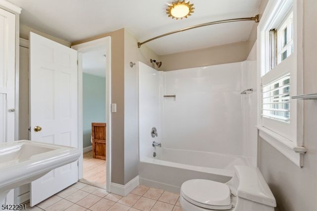 15 Welisewitz Road, East Amwell Twp., NJ 08551