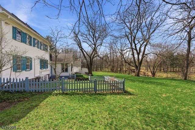 15 Welisewitz Road, East Amwell Twp., NJ 08551
