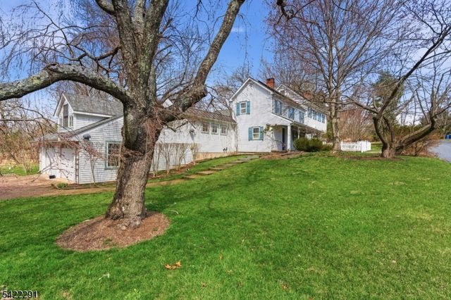 15 Welisewitz Road, East Amwell Twp., NJ 08551
