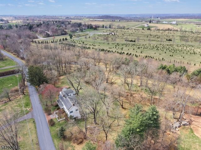 15 Welisewitz Road, East Amwell Twp., NJ 08551