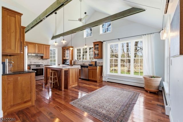 15 Welisewitz Road, East Amwell Twp., NJ 08551