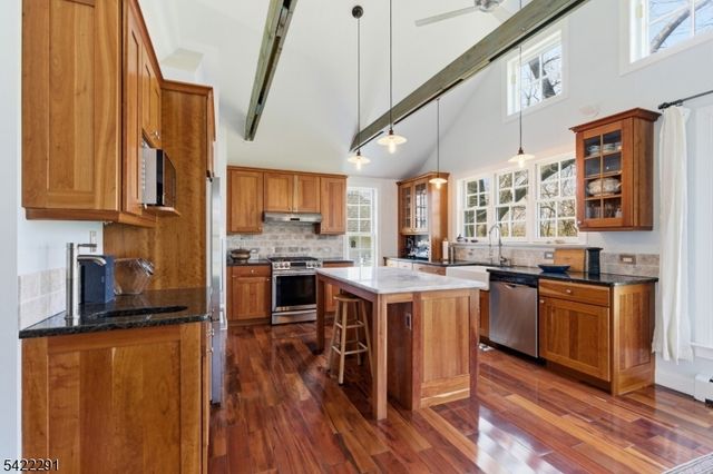 15 Welisewitz Road, East Amwell Twp., NJ 08551