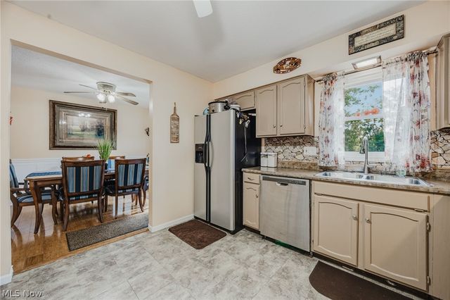 1004 Lancaster Drive, Medina, OH 44256