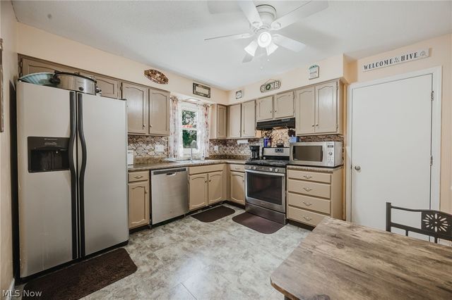 1004 Lancaster Drive, Medina, OH 44256
