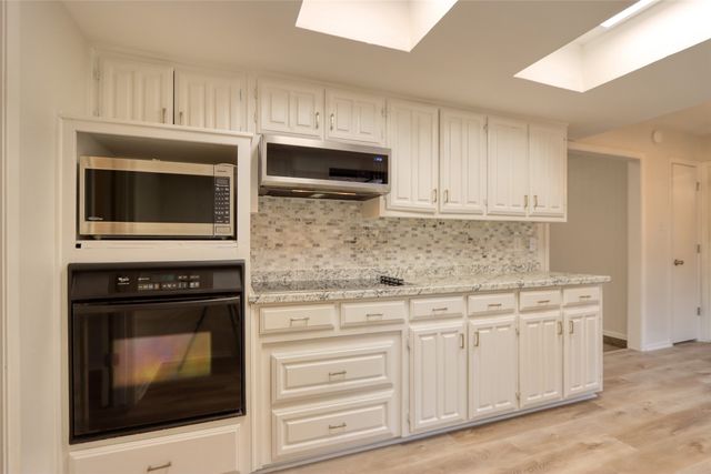 306 Larry Drive, Duncanville, TX 75137