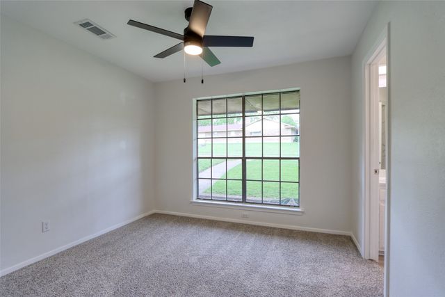 306 Larry Drive, Duncanville, TX 75137