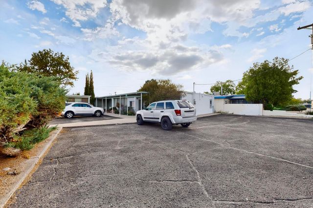 301 Graceland Drive SE, Albuquerque, NM 87108