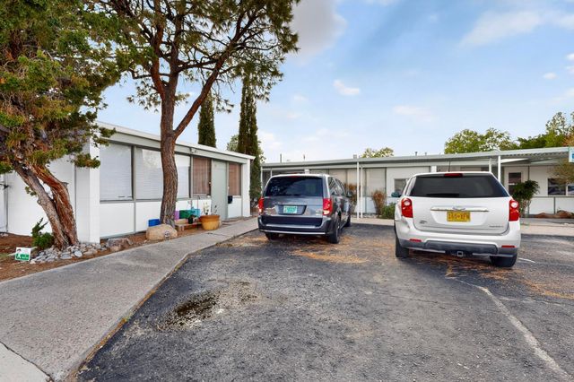 301 Graceland Drive SE, Albuquerque, NM 87108