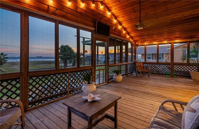 714 S. Sandpiper, Ingleside, TX 78362