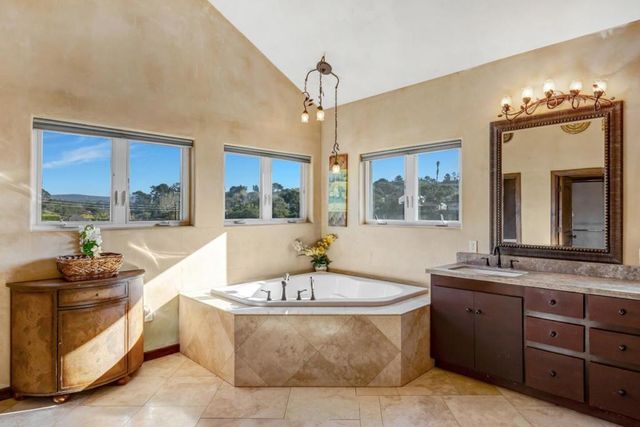 810 Altura Place, Del Rey Oaks, CA 93940
