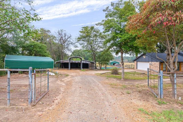 25046 Fm 857, Grand Saline, TX 75140