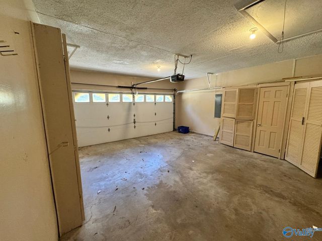 2700 Briarwood Drive SE, Huntsville, AL 35801